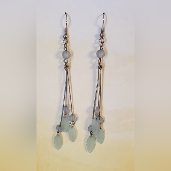 Lot of 4 pairs of earring with leaf design - Picture 2 of 5